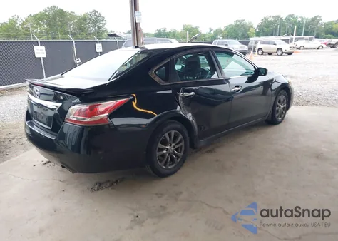 2015 Nissan Altima 2.5 S z USA, uszkodzony, nr VIN 1N4AL3AP7FN394803